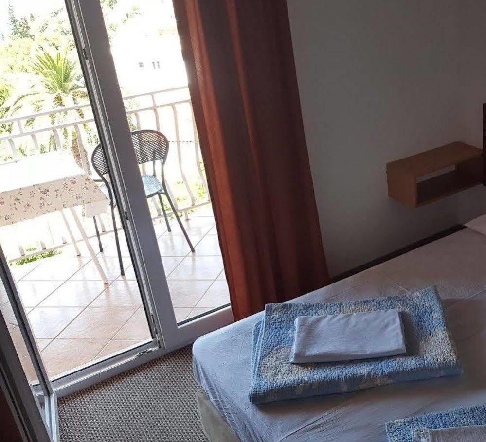 Apartmani Ana *