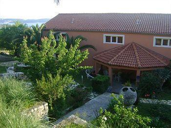 Apartmani Ana Apartment *