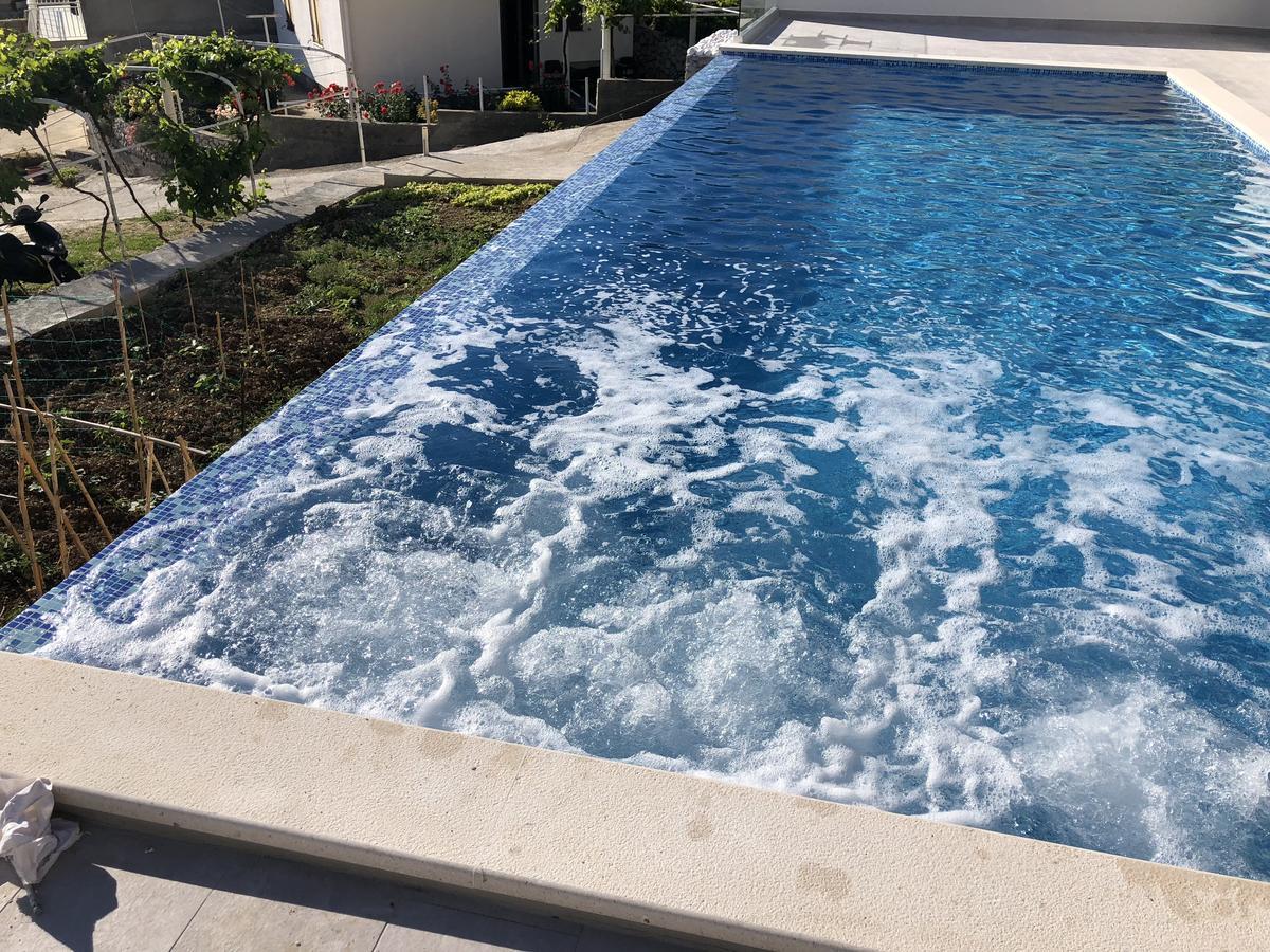 Apartmani Ana * Mlini