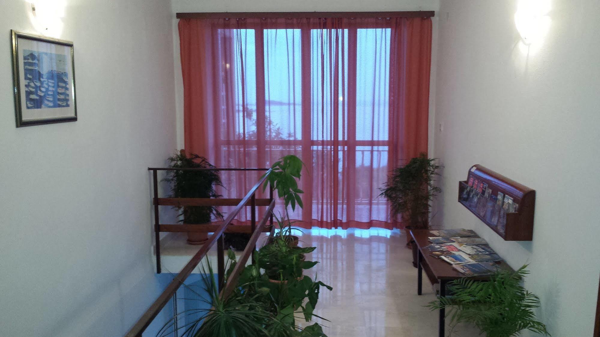 Apartmani Ana * Mlini